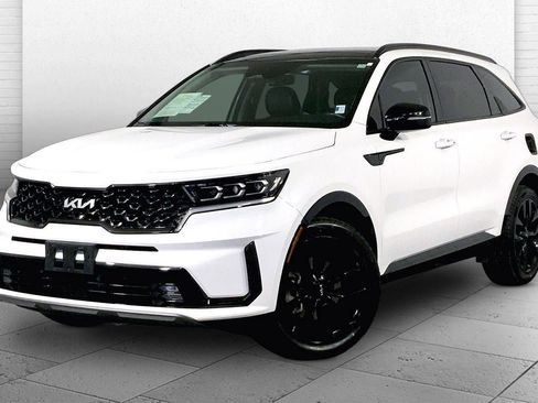Certified 2023 Kia Sorento SX image 12