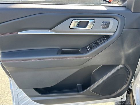 New 2026 Ford Explorer ST-Line w/ ST-Line Street Pack image 8