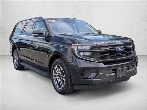 Certified 2025 Ford Expedition Max Active AWD/4WD image 3