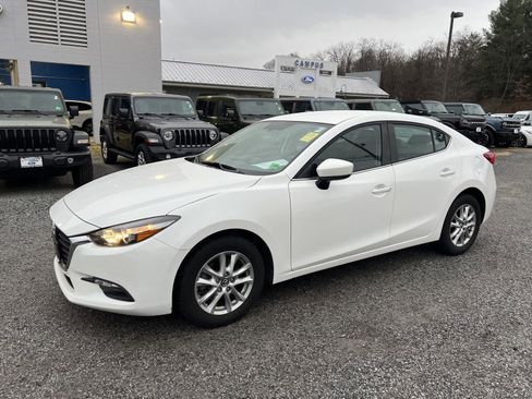 Used 2017 MAZDA MAZDA3 Sport w/ Preferred Equipment Package image 5