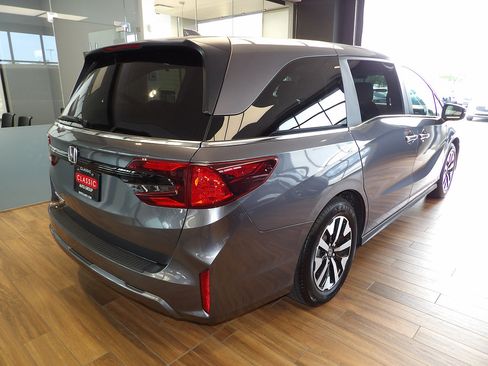 Used 2025 Honda Odyssey EX-L image 6