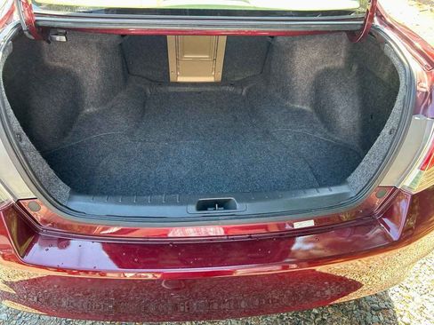 Used 2012 Honda Accord LX image 17