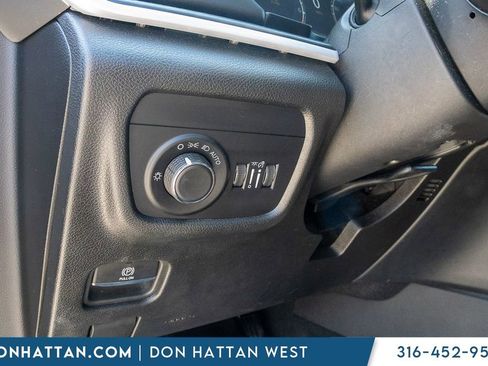 Used 2024 Jeep Grand Cherokee Altitude image 17