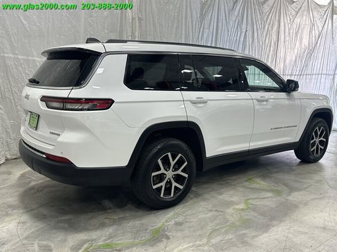 Used 2023 Jeep Grand Cherokee L Limited AWD/4WD image 8