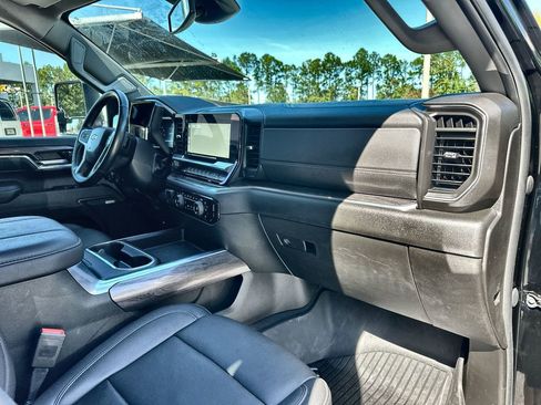 Used 2024 Chevrolet Silverado 2500 LTZ w/ LTZ Convenience Package image 28