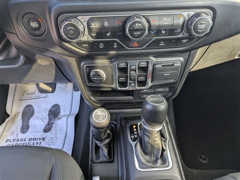 Used 2023 Jeep Gladiator Sport image 24