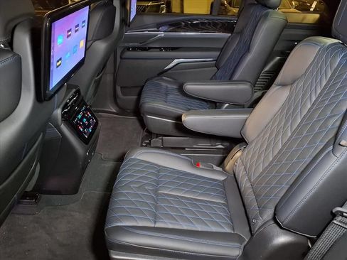 Used 2026 Cadillac Escalade IQ Luxury 1 AWD/4WD image 25