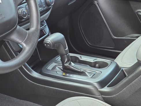 Used 2021 Chevrolet Colorado W/T RWD image 24