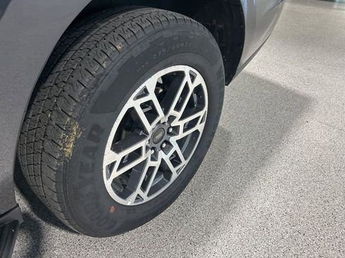 Used 2025 Ford Expedition Active image 9