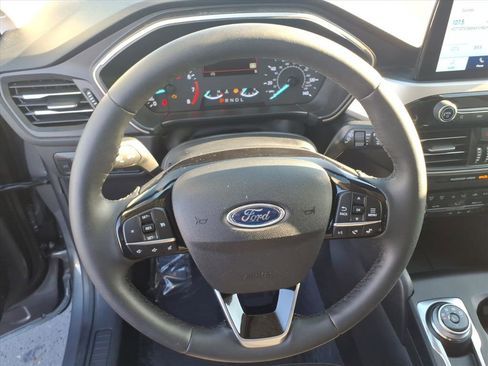 Used 2022 Ford Escape SEL image 14