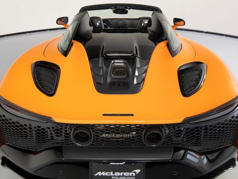 Used 2025 McLaren Artura Spider image 45