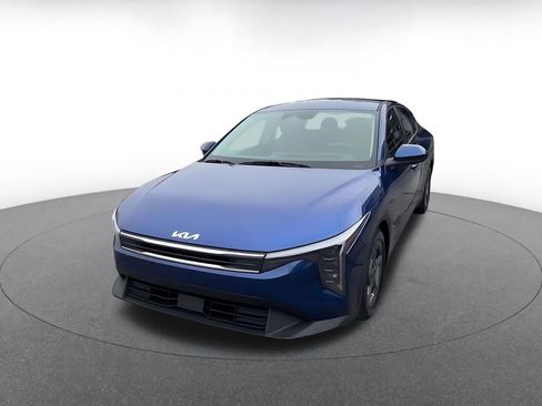 Used 2025 Kia K4 LXS image 8