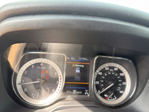 Used 2019 Nissan Titan SV AWD/4WD image 27