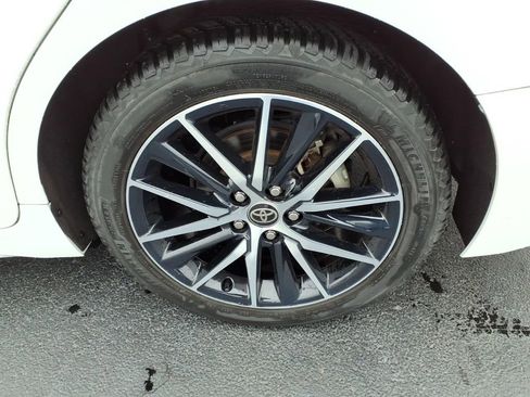 Used 2022 Toyota Camry SE w/ Cold Weather Package image 10