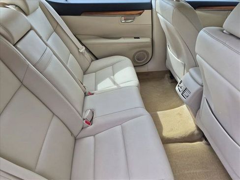 Used 2013 Lexus ES 300h w/ Premium Pkg FWD image 21