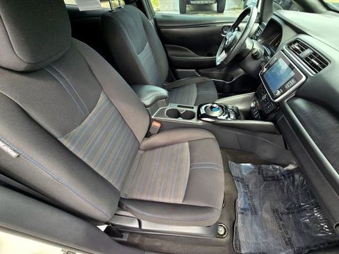 Used 2022 Nissan Leaf SV image 20
