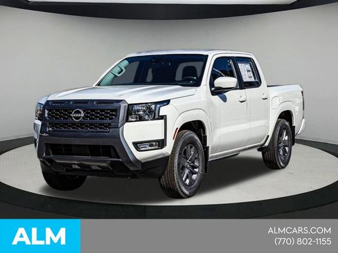 Certified 2025 Nissan Frontier SV w/ SV Convenience Package RWD image 4