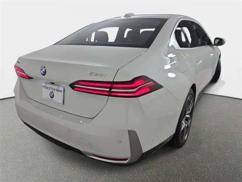 Used 2026 BMW 530i xDrive w/ Premium Package image 39