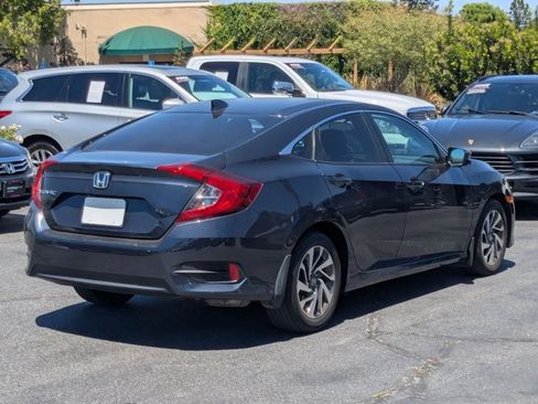 Used 2018 Honda Civic EX image 5