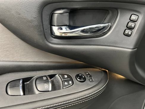 Used 2024 Nissan Murano SL FWD image 15