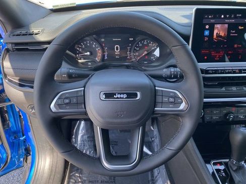 New 2025 Jeep Compass Latitude w/ Sun & Sound Group image 28