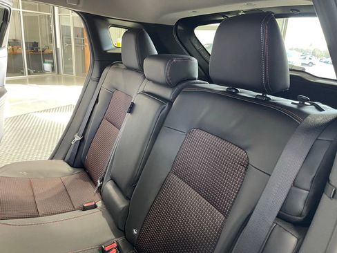 New 2026 Nissan Kicks SR w/ Cold Weather Package image 16