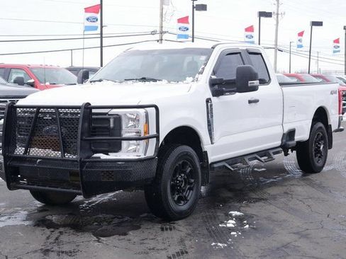 Used 2023 Ford F250 XL w/ F-250 >10K GVWR Package AWD/4WD image 6
