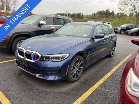 Used 2022 BMW 330e xDrive w/ Premium Package AWD/4WD image 1