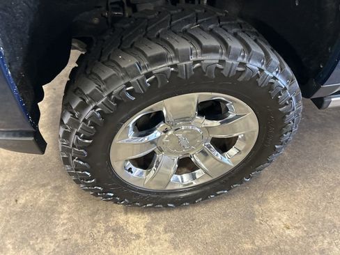 Used 2018 Chevrolet Silverado 1500 LTZ Z71 w/ LTZ Plus Package image 12