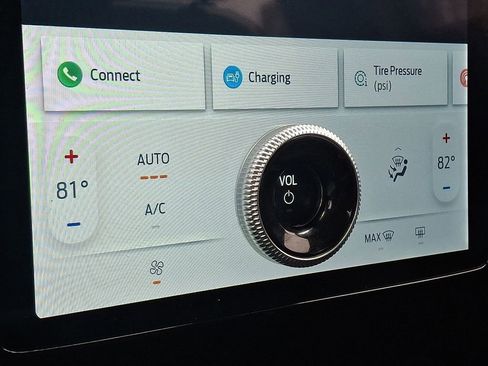 Used 2022 Ford Mustang Mach-E Select image 16