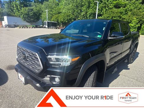 Used 2023 Toyota Tacoma TRD Off-Road AWD/4WD image 1