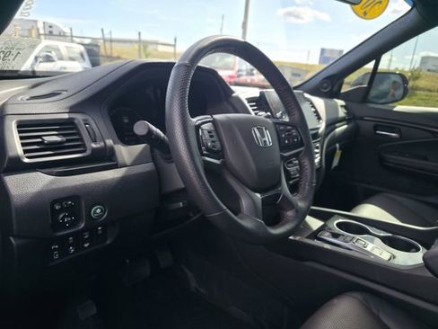 Used 2024 Honda Ridgeline Black Edition image 11