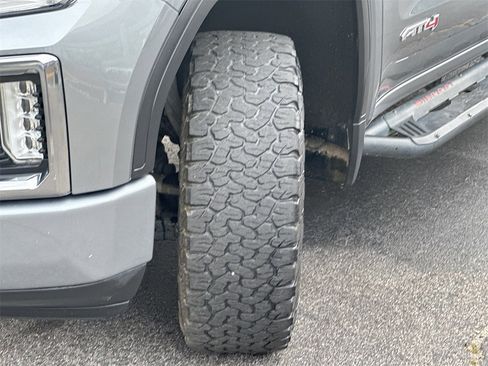 Used 2020 GMC Sierra 1500 AT4 w/ Off-Road Performance Package image 25