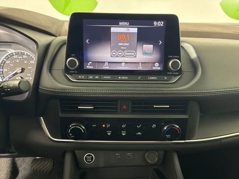 Used 2023 Nissan Rogue S AWD/4WD image 22