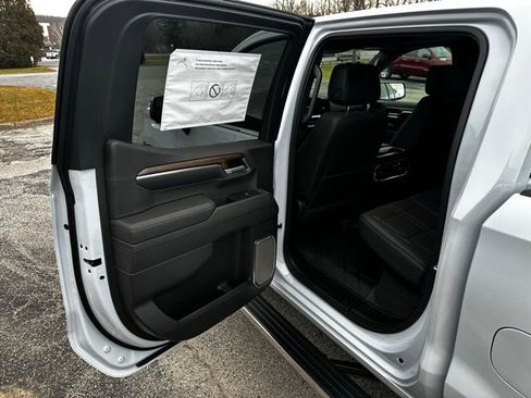New 2026 Chevrolet Silverado 1500 High Country AWD/4WD image 18