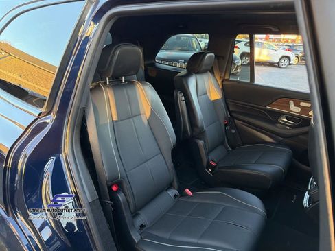 Used 2022 Mercedes-Benz GLS 450 4MATIC image 17