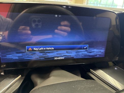 Used 2025 Chevrolet Tahoe RST w/ Comfort Package AWD/4WD image 6