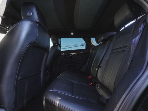 Used 2023 Land Rover Range Rover Evoque SE image 32