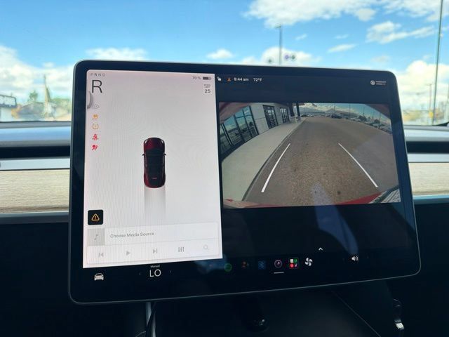 Used 2021 Tesla Model Y Long Range AWD/4WD image 26