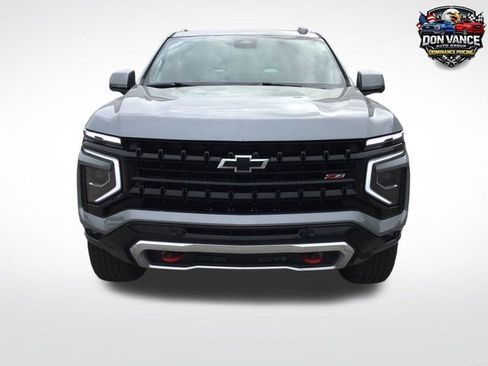 Used 2025 Chevrolet Suburban Z71 AWD/4WD image 8