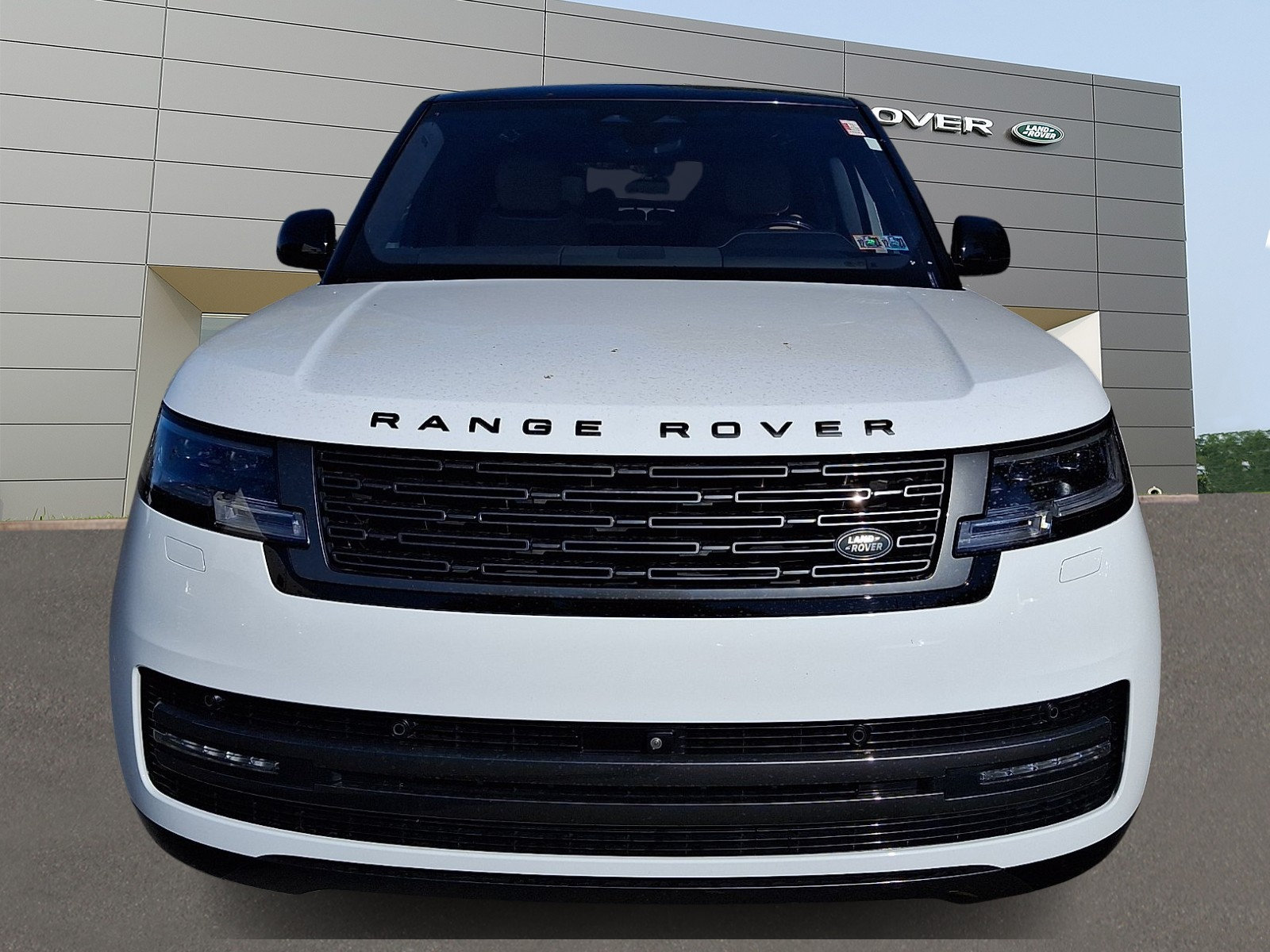 Used 2023 Land Rover Range Rover Long Wheelbase SE AWD/4WD image 8