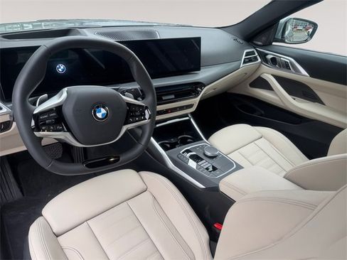 Certified 2025 BMW 430i xDrive Coupe w/ Premium Package image 9
