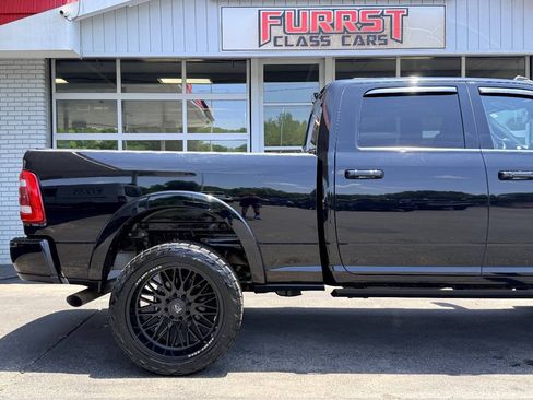Used 2024 RAM 2500 Limited w/ Safety Group AWD/4WD image 11