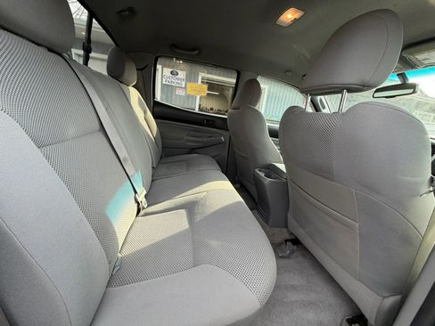 Used 2010 Toyota Tacoma 4x4 Double Cab image 16