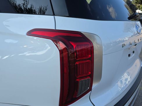 Used 2023 Hyundai Palisade Limited image 35