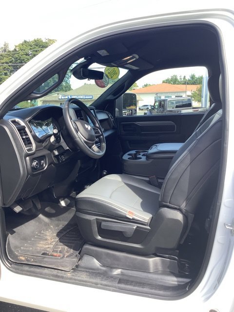Certified 2024 RAM 2500 Tradesman w/ Towing Technology Group AWD/4WD image 17