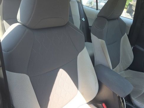 Used 2022 Toyota Corolla LE FWD image 13