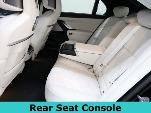 Used 2024 BMW 760i xDrive w/ Executive Package image 52