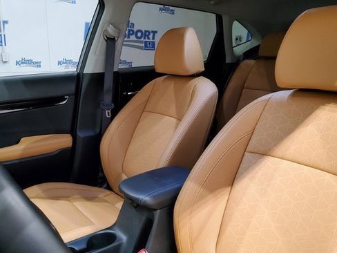 Used 2024 Kia Seltos EX image 19