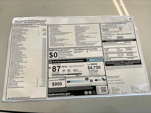 Used 2025 BMW i7 xDrive60 image 19